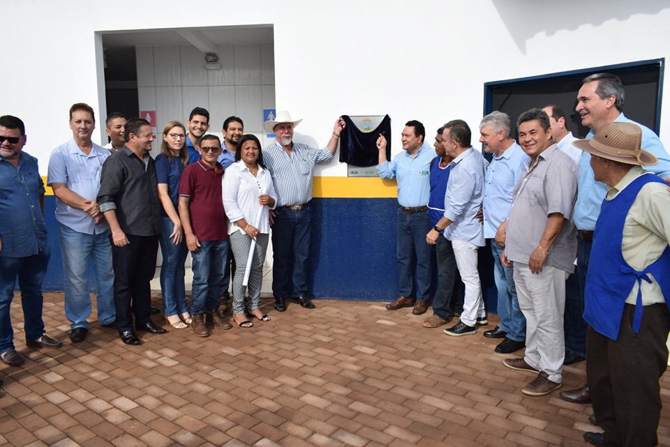 Entrega do Centro de Comercialização de Produtos da Agricultura Familiar