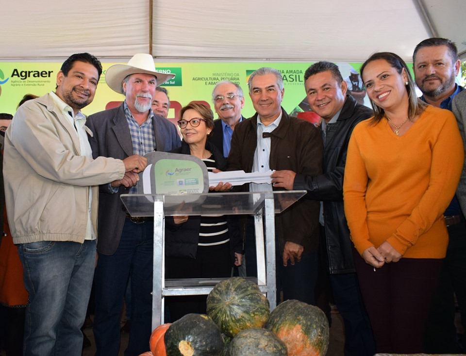 Entrega de patrulhas mecanizadas e implementos agrícolas para os produtores da agricultura familiar