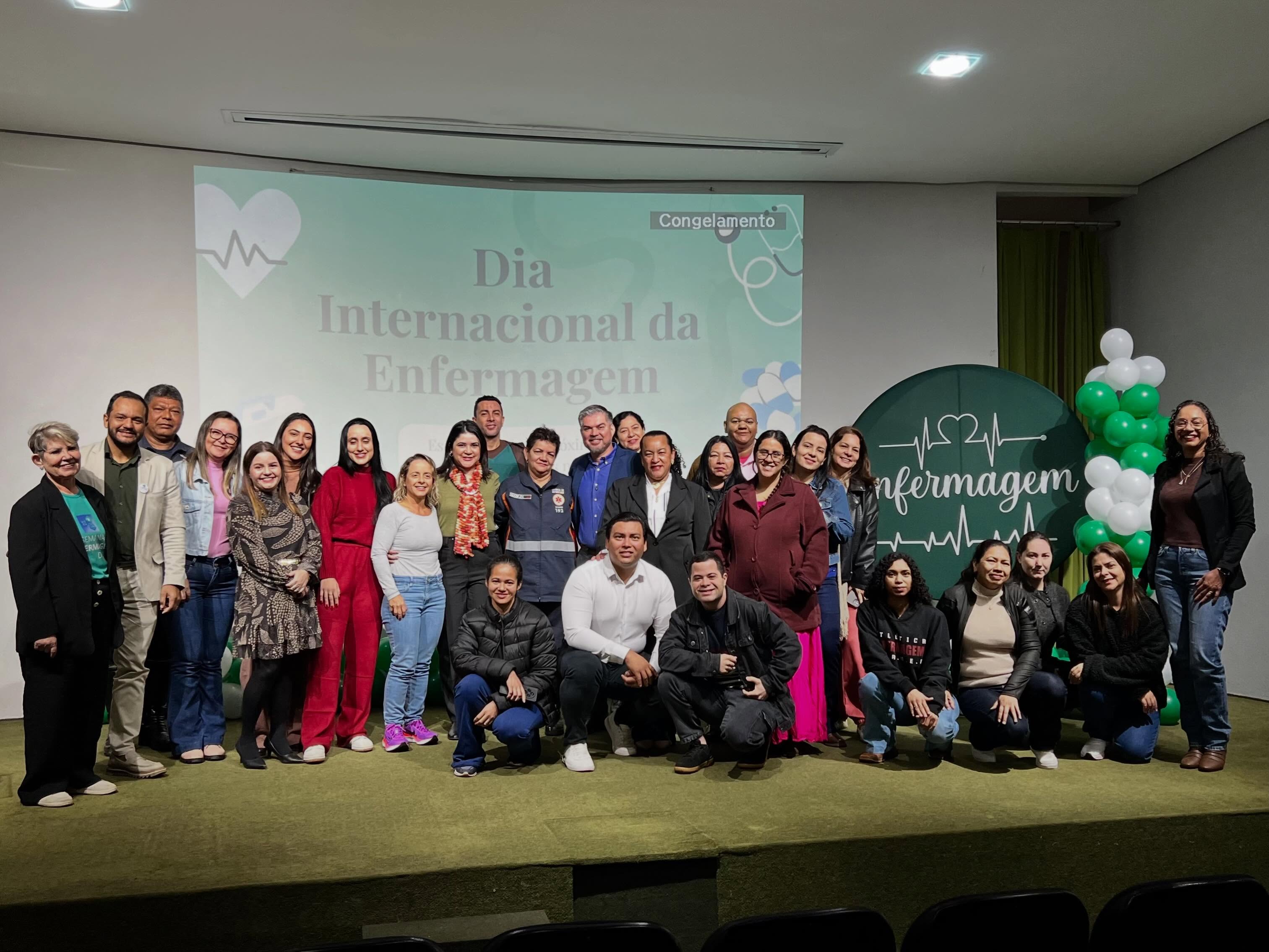 Enfermagem: Cuidado, Ciência e Compromisso com a Vida