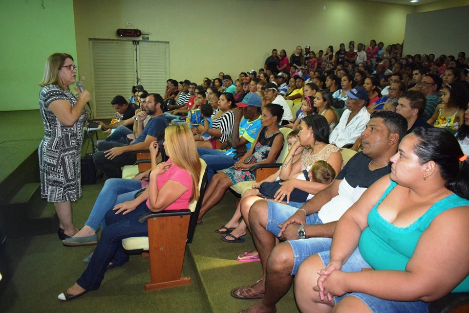 Reunião para lançamento do “Programa Lote Urbanizado”