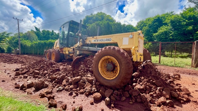 Prefeitura realiza Cascalhamento e Compactação nas vias do Planalto Verde