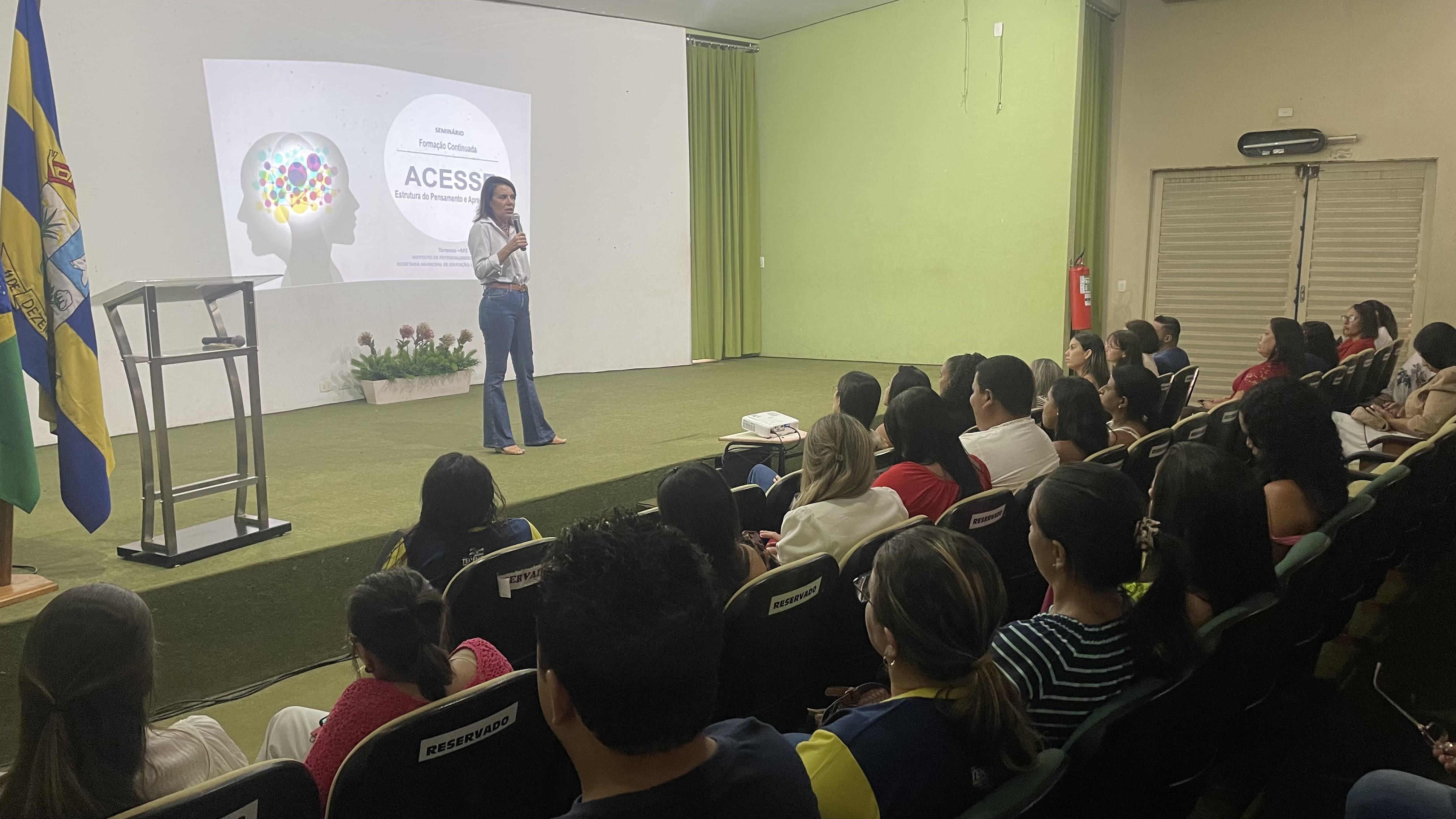 ACESSE Estrutura do Pensamento e Aprendizagem, curso oferecido para professores da rede de ensino.